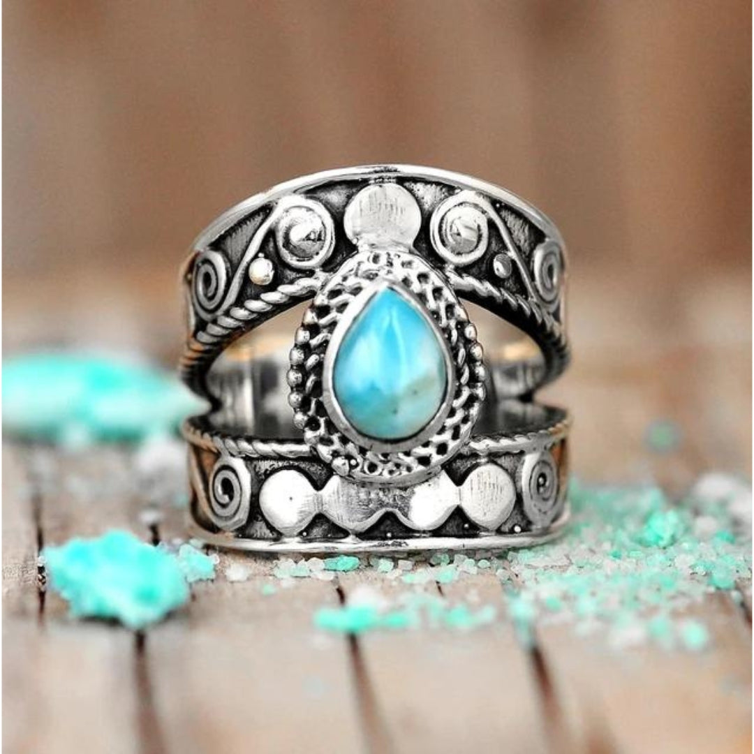 Eleganter Offener Ring mit Türkis Tropfen Design
