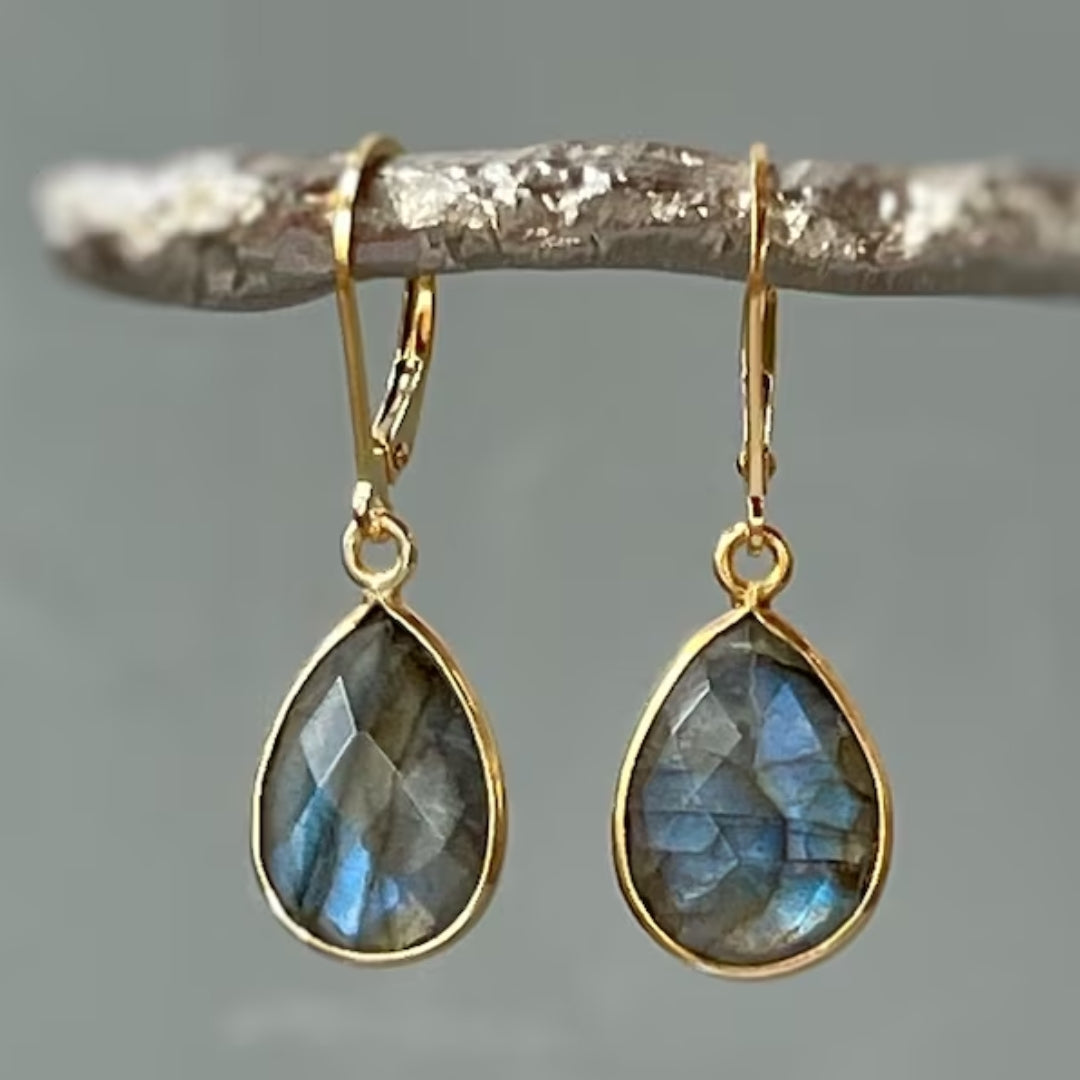 Elegante Vintage-Ohrringe mit blauen Kristalltropfen
