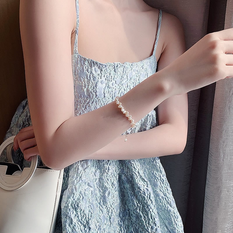 Elegantes Céline Perlenarmband für einen Hauch von Luxus