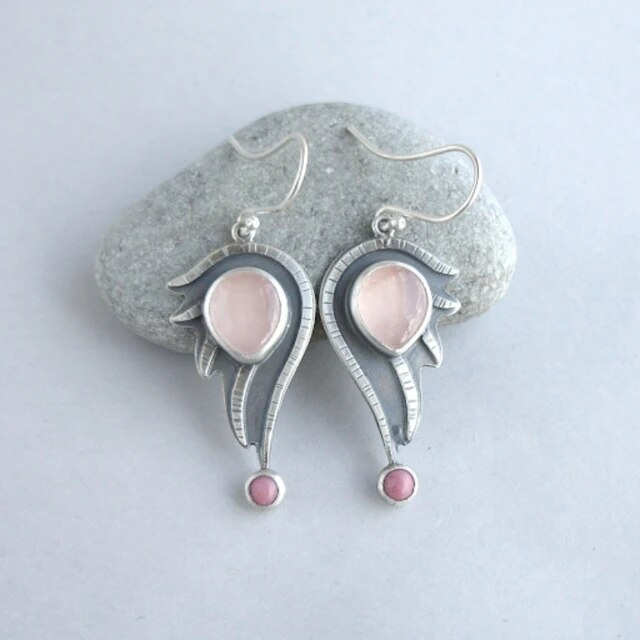Elegante Hoops aus zarten rosafarbenen Vintage-Kristallen