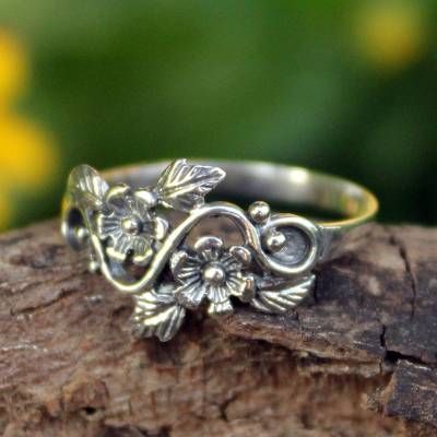 Eleganter Vintage Blumenschmuckring aus Silber