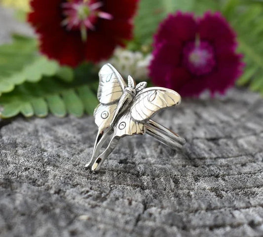 Eleganter Schmetterlingsring