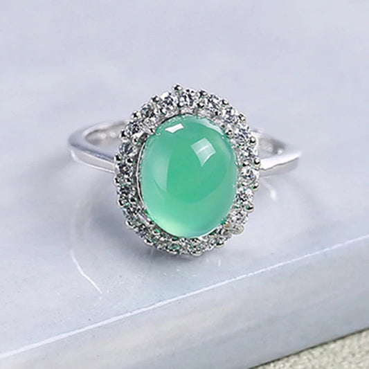Eleganter Vintage-Silberring mit Smaragdstein