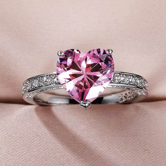 Verstellbarer Herzring aus hochwertigem Zirkonium im eleganten Silberdesign
