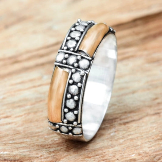 Eleganter Vintage-Silberring für zeitlose Schönheit