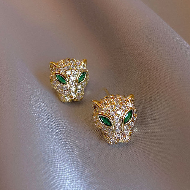 Funky goldene Leopardenohrringe für einen Hauch von Eleganz