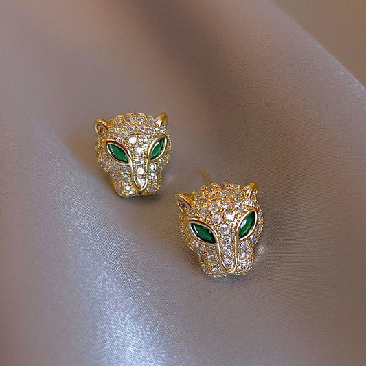 Funky goldene Leopardenohrringe für einen Hauch von Eleganz