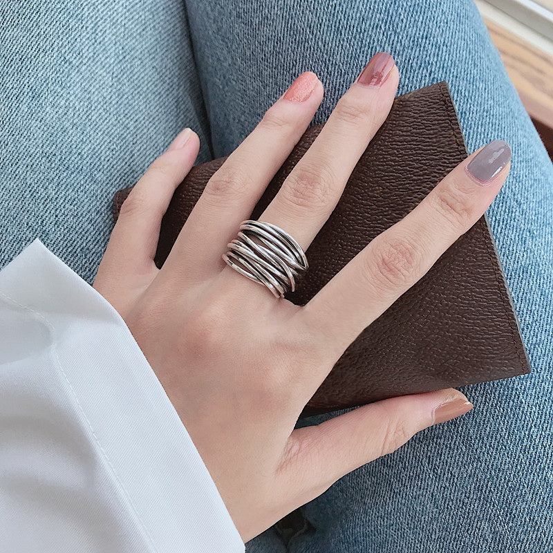 Eleganter verstellbarer Silberring im Layée-Design