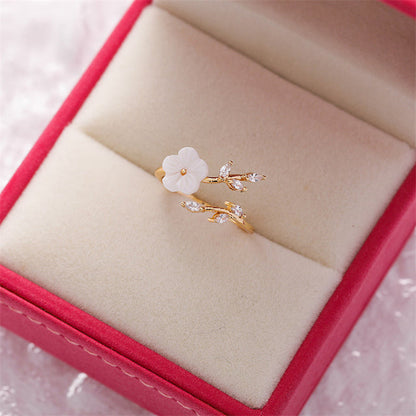 Eleganter verstellbarer Wildflower-Ring in strahlendem Gold