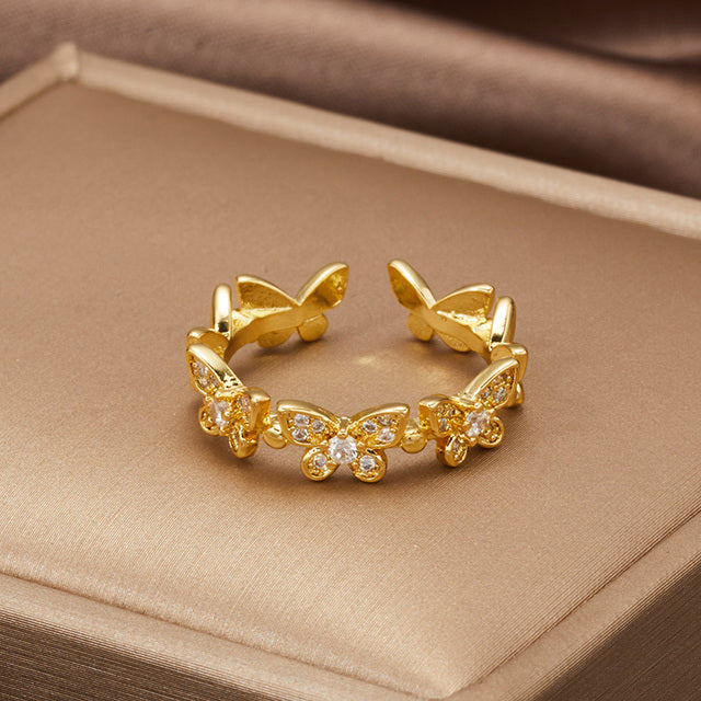 Eleganter verstellbarer Goldring mit Schmetterlingsdesign