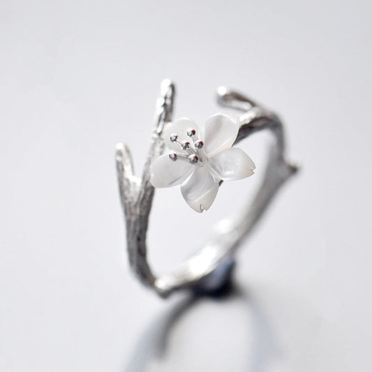 Elegante Ringe aus natürlicher weißer Jade