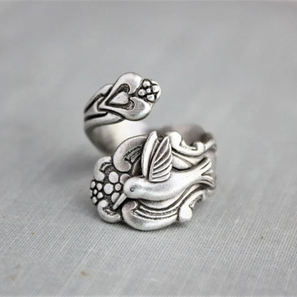Wunderschöner Kolibri Blumenring