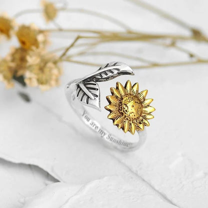 Eleganter, verstellbarer Goldring mit strahlender Sonnenblumen-Optik