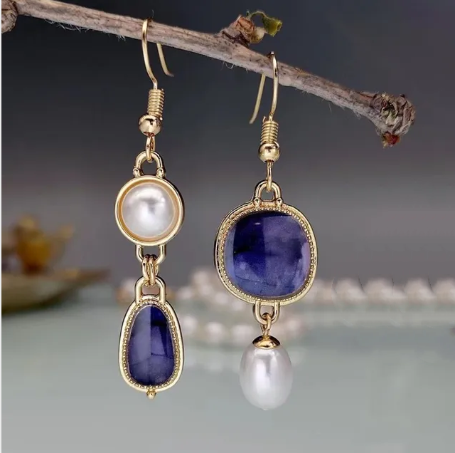 Elegante Vintage Blaustein-Perlen-Ohrstecker