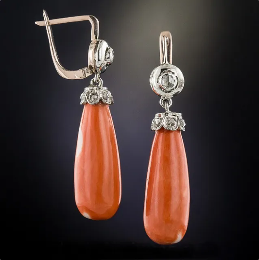Elegante rote Vintage-Ohrringe mit funkelnden Zirkoniasteinchen