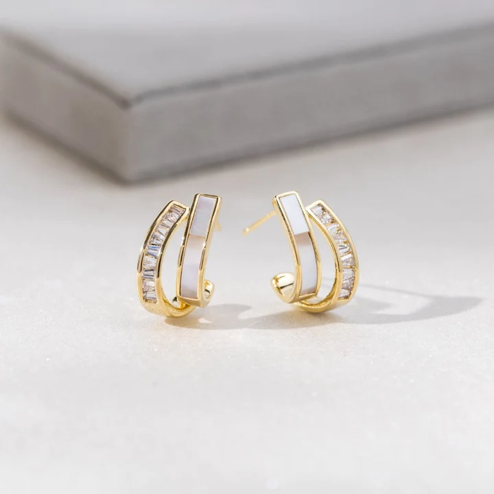 Stilvolle Emaille- und Zirkonia-Ohrstecker für jeden Anlass