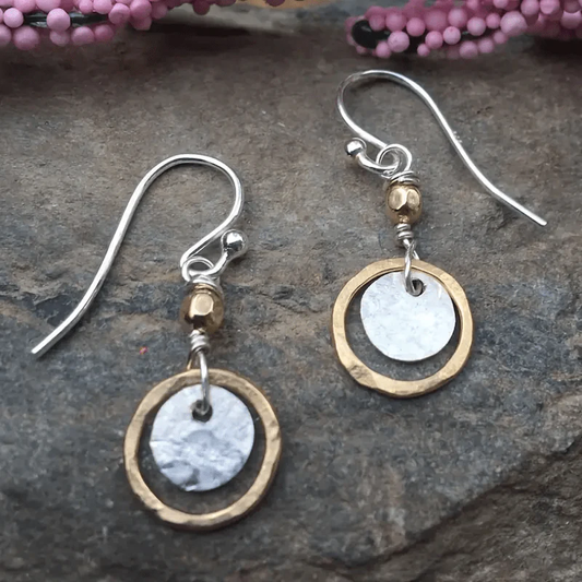 Elegante runde Ohrringe in vintage Gold- und Silberoptik