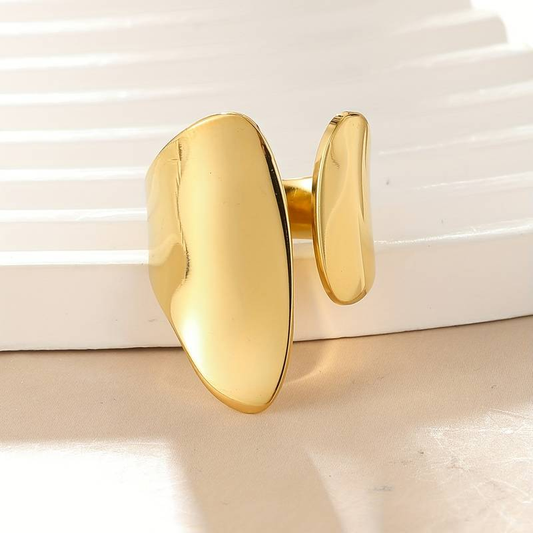 Eleganter offener Goldring für strahlenden Glanz und stilvollen Auftritt