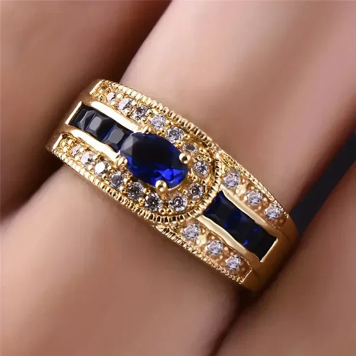 Faszinierender blauer Goldring