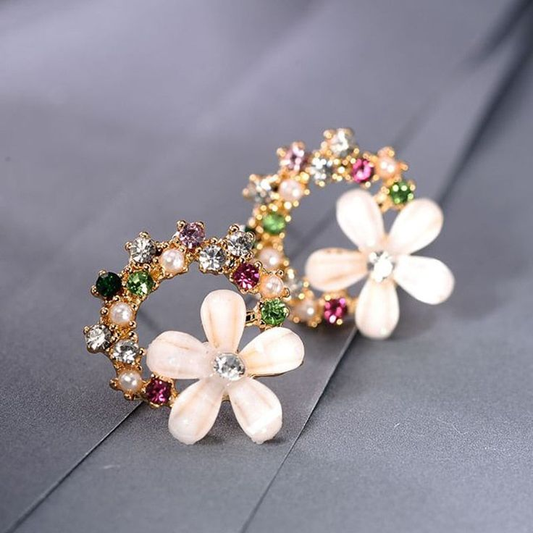 Charmante florale Ohrringe für einen eleganten Look