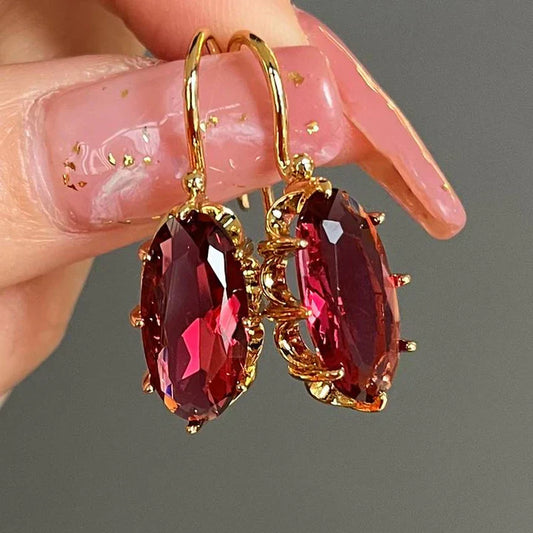 Elegante Vintage Gold Rote Ohrringe für einen Hauch von Glamour