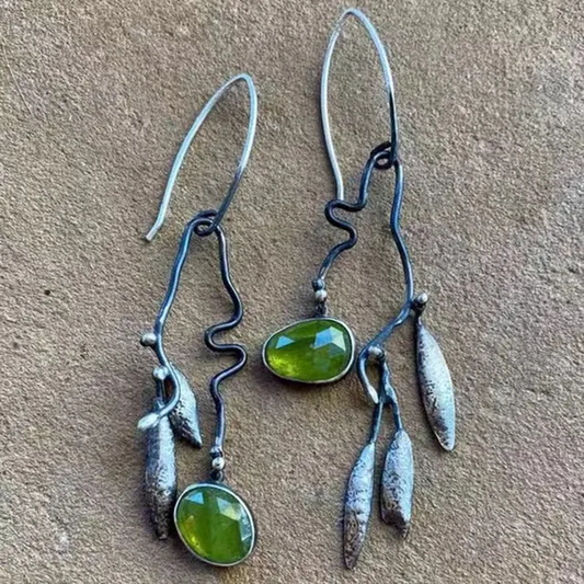 Vintage grüne Kristallohrringe für einen stilvollen Look