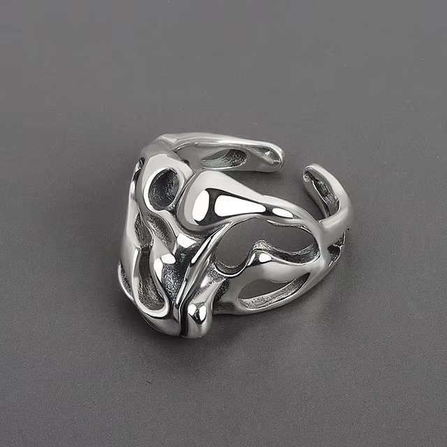 Einzigartiger unregelmäßiger Ring aus edlem vergoldetem Silber